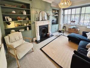 Lounge- click for photo gallery